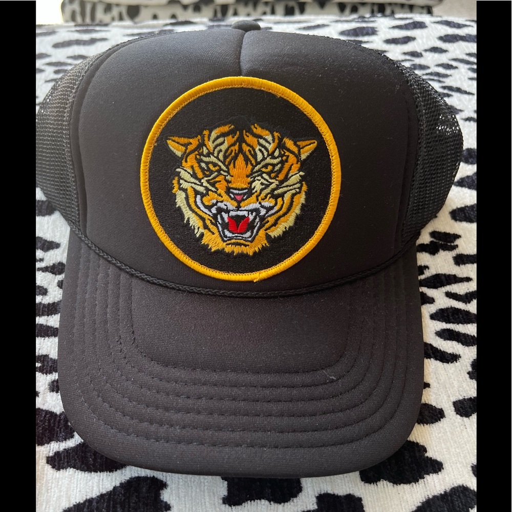 NEW  Aviator Nation TIGER Trucker Hat Black